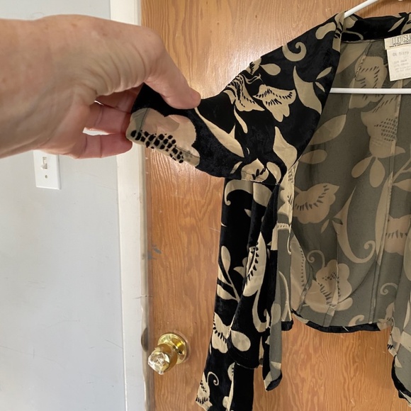 Vintage MATSUDA Japenese burnout velvet tie-front blouse, jacket - 1980s - Picture 5 of 7